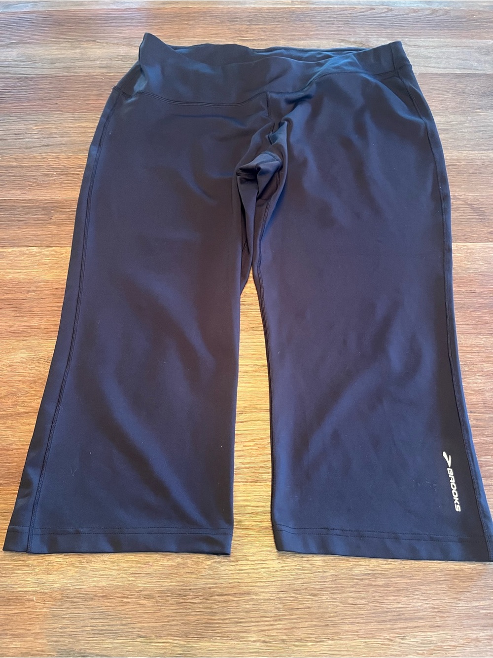 Brooks Black Cropped Athletic Leggings